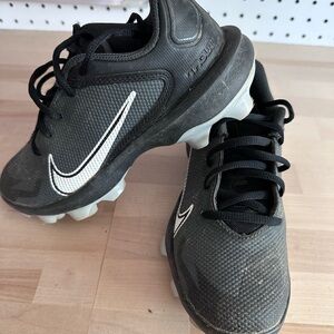 Nike Black and White baseball cleats